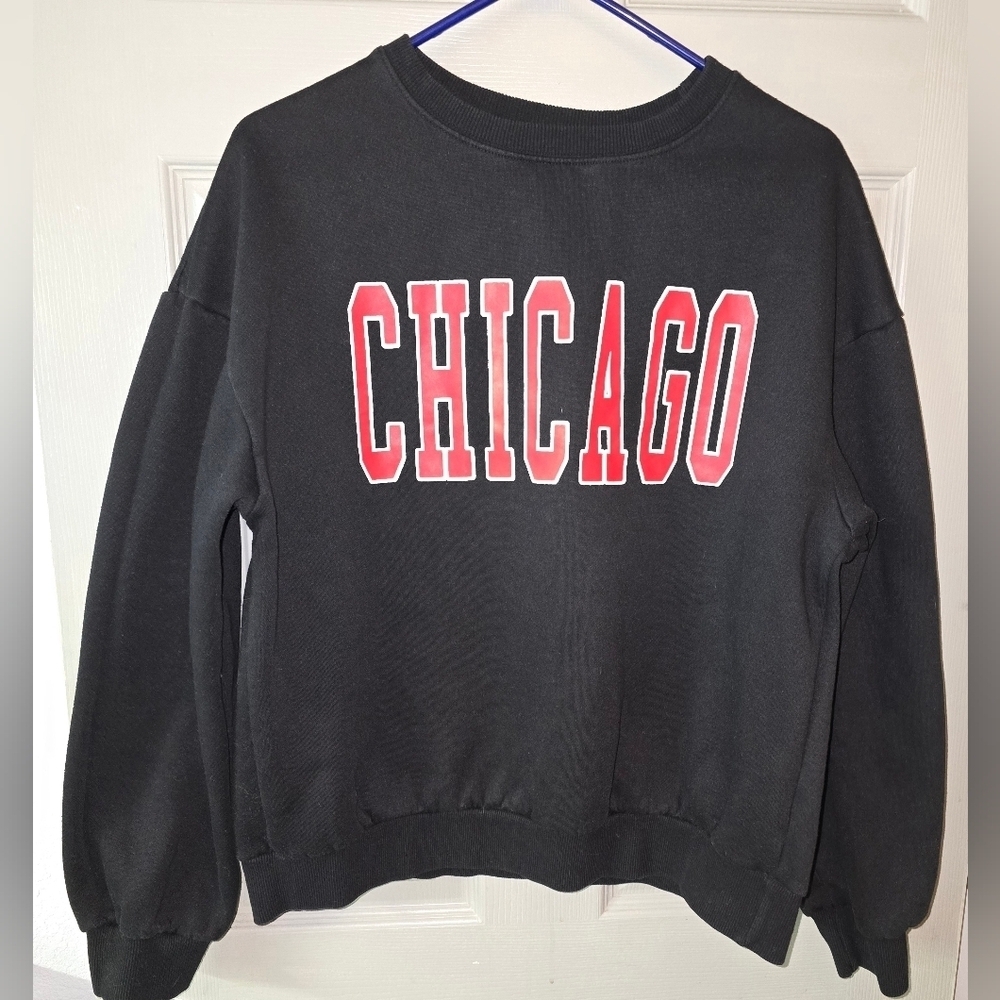 Vintage Chicago Logo Graphic Crew Neck Black Sweatshirt Men's M or Women's L XL